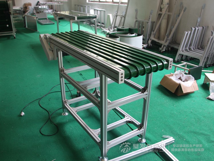 皮帶面加多導(dǎo)條皮帶標(biāo)準(zhǔn)小型輸送機(jī) 皮帶面加多導(dǎo)條皮帶標(biāo)準(zhǔn)小型輸送機(jī)