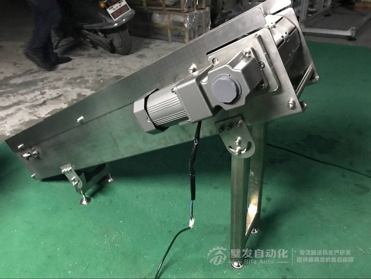 不銹鋼帶擋板爬坡鏈板線 不銹鋼帶擋板爬坡鏈板線