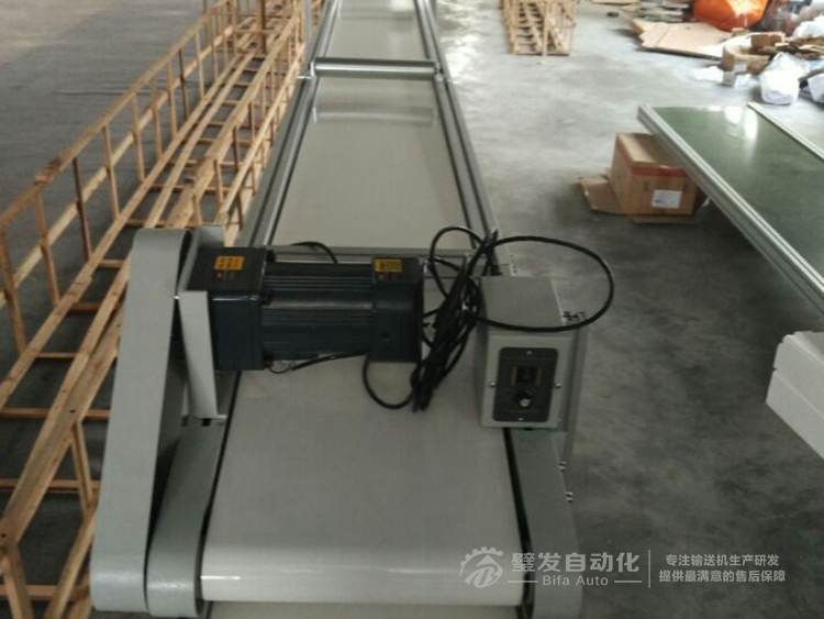 白色PVC流水線帶平臺爬坡輸送線輸送機 白色PVC流水線帶平臺爬坡輸送線輸送機