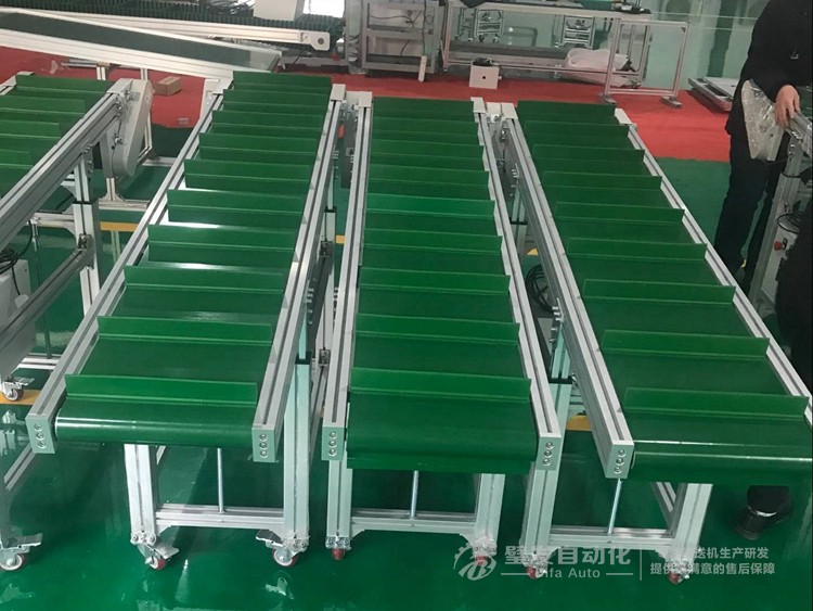 小型帶擋板爬坡輸送機 小型帶擋板爬坡輸送機