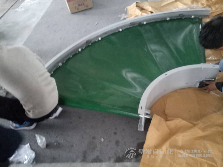 90度轉(zhuǎn)彎輸送機 90度轉(zhuǎn)彎輸送機