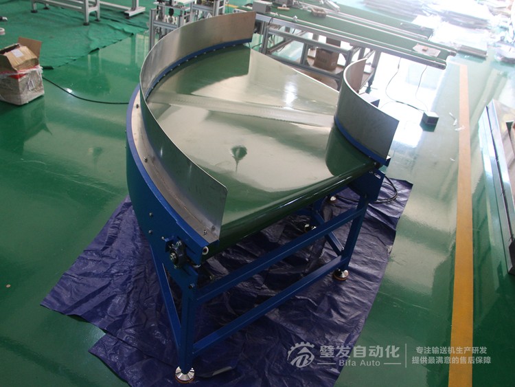 碳鋼藍(lán)色烤漆加擋邊90度皮帶轉(zhuǎn)彎?rùn)C(jī) 碳鋼藍(lán)色烤漆加擋邊90度皮帶轉(zhuǎn)彎?rùn)C(jī)