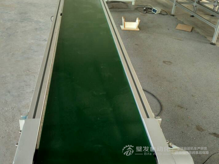 180度轉彎機銜接直線輸送機 180度轉彎機銜接直線輸送機