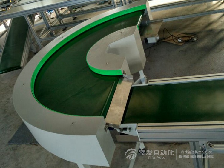 180度轉彎機銜接直線輸送機 180度轉彎機銜接直線輸送機