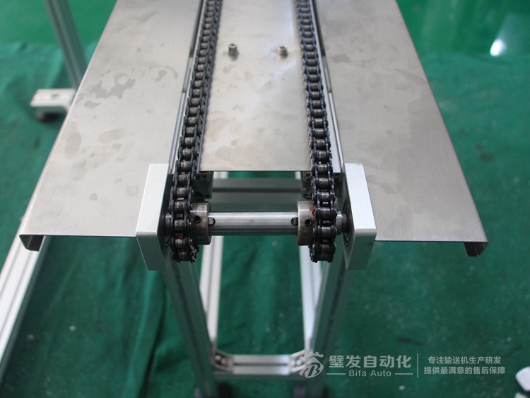 兩側加工作臺非標鏈條輸送機 兩側加工作臺非標鏈條輸送機