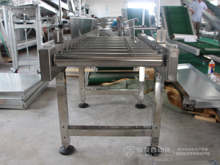 滾筒輸送機.jpg 滾筒輸送機.jpg